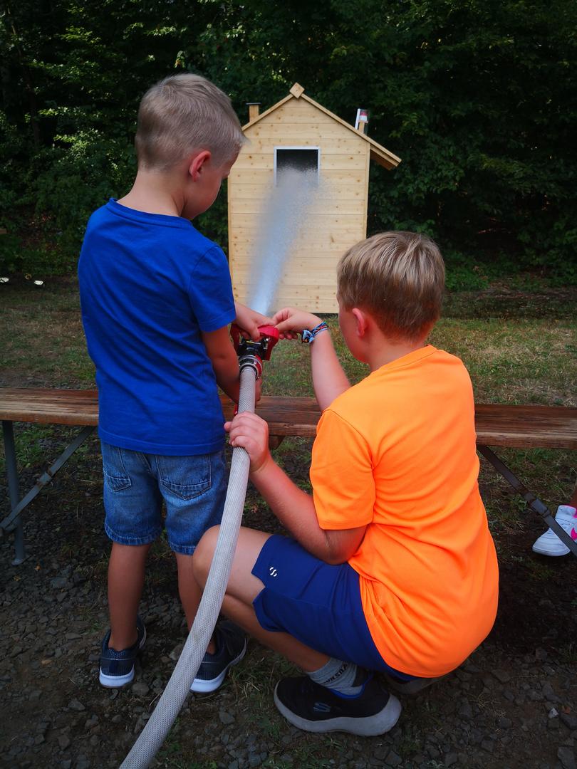 Jugendfeuerwehr beim Aktionstag der Realschule+