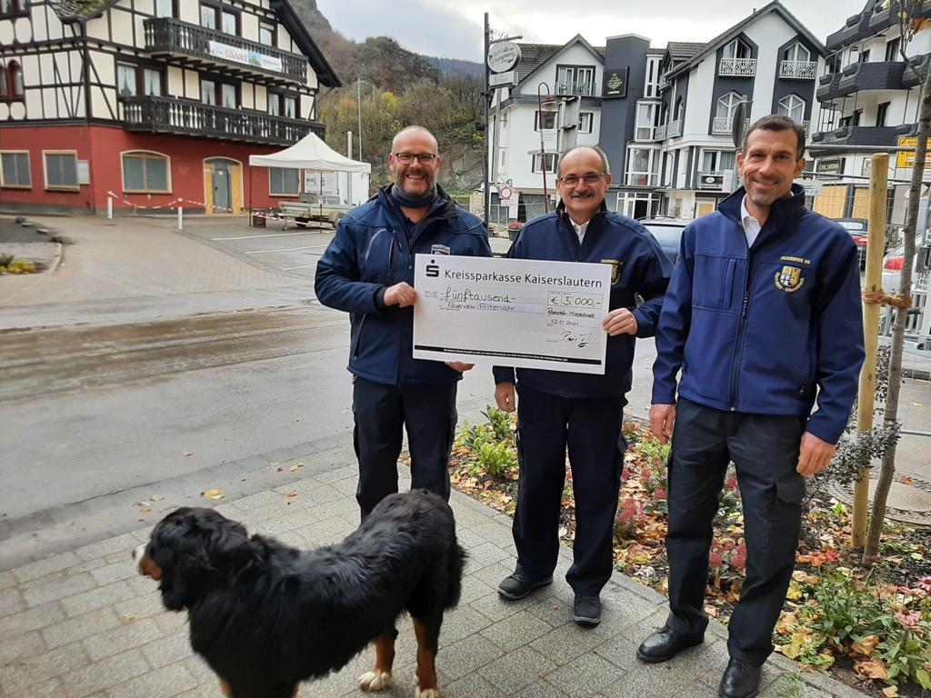 Spendeübergabe im Altenahr