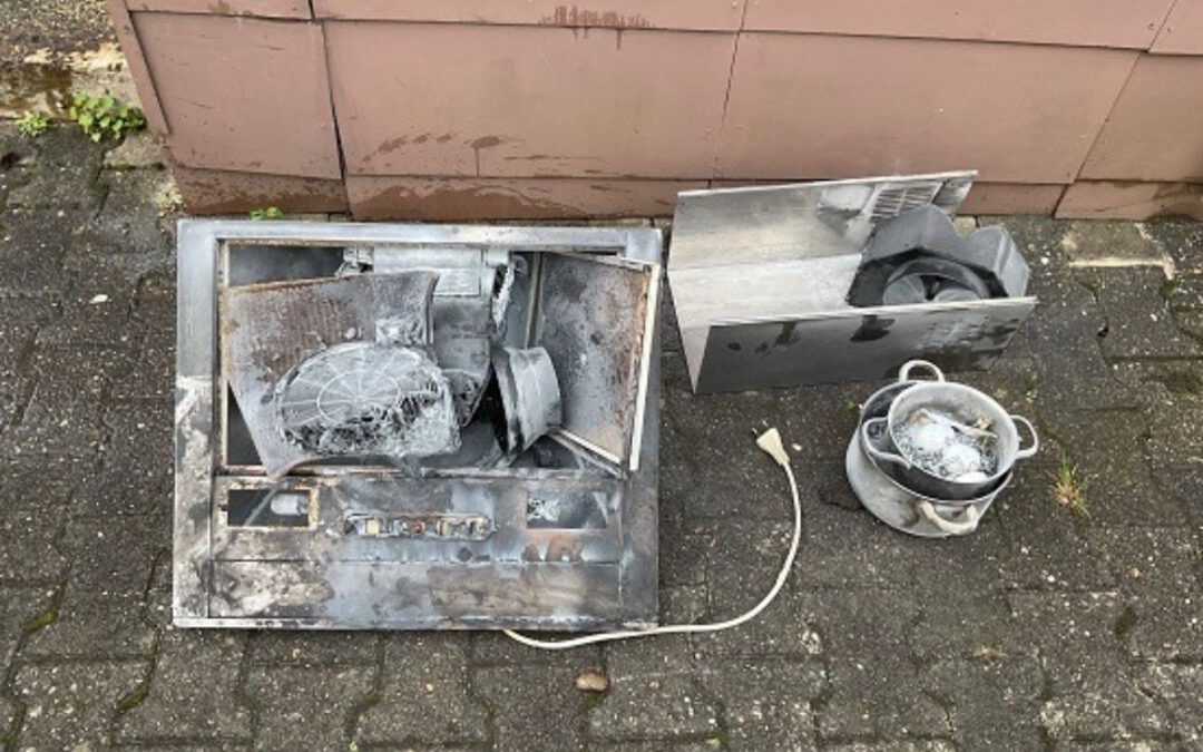 195 – 23.09.2025 – Rauchentwicklung aus Gebäude – Hütschenhausen