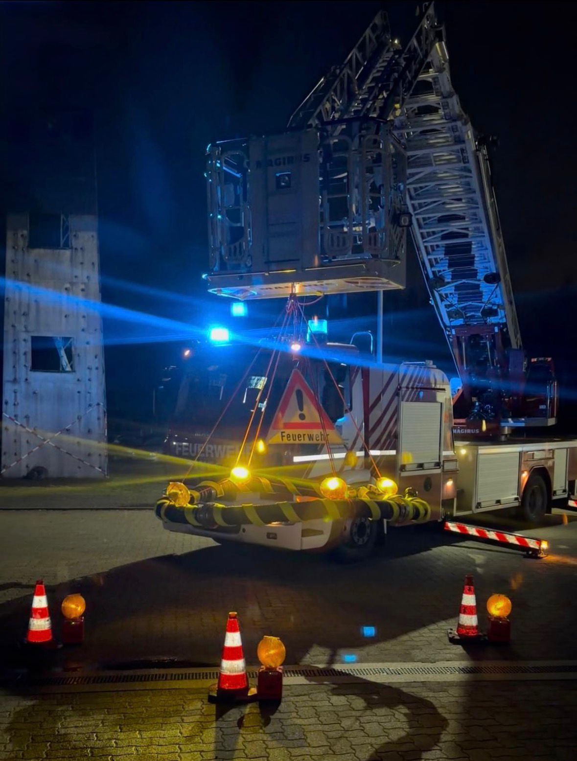 Feuerwehr der Verbandsgemeinde Ramstein-Miesenbach wünscht einen schönen dritten Advent